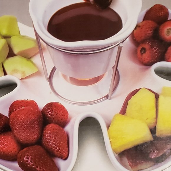 Fondue Set, Fine Life Products, 4 forks, Bowl with Metal Stand, & Plate NWT - Picture 9 of 9